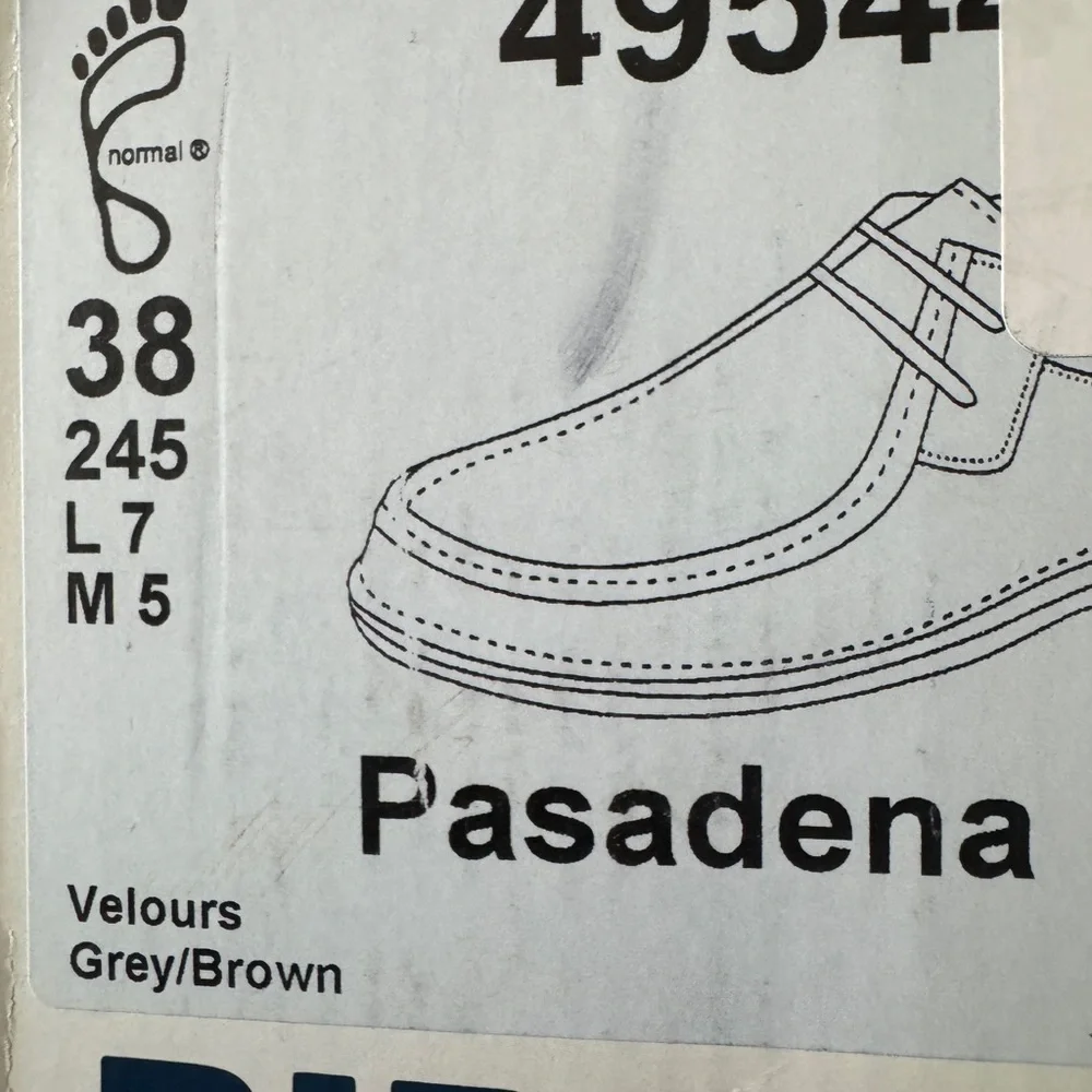 NWT Birkenstock Pasadena Brown Boat Shoes  White Sole Size 7 Women Size 5 Men